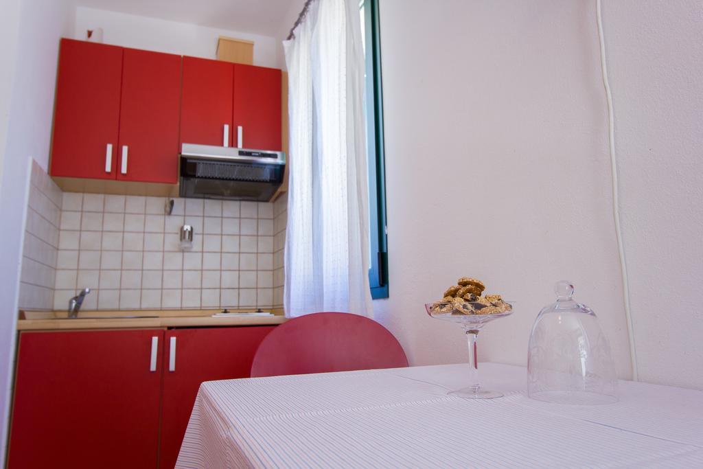 Apartments Petrinic Crnogaj Baska  Bagian luar foto